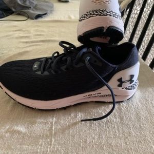 Under Armor HOVR Sonic 3 shoes